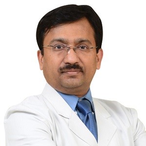 dr-amit-agarwal-medical-oncologist-india